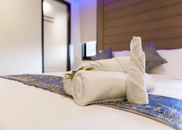 Eleven Avenue Suites Bangkok